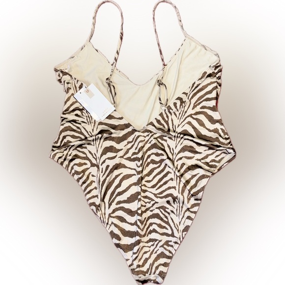 NWT Good American Zebra Print One-Piece Swimsuit - Picture 5 of 8